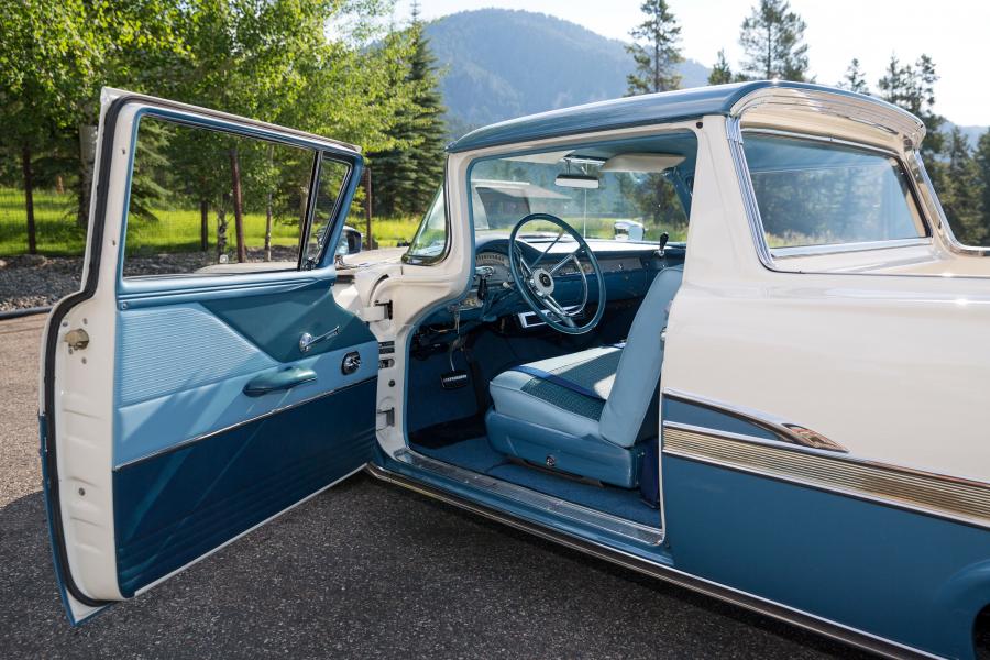 Интерьер Ford Ranchero Custom 300 Pickup (66B) 1958 года  (фото 23 из 26)